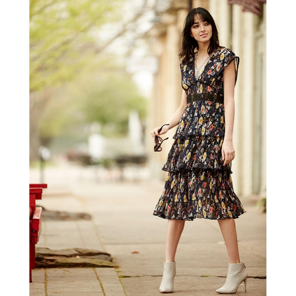 Foxiedox Floralia Tiered Midi Dress 💙 Size S